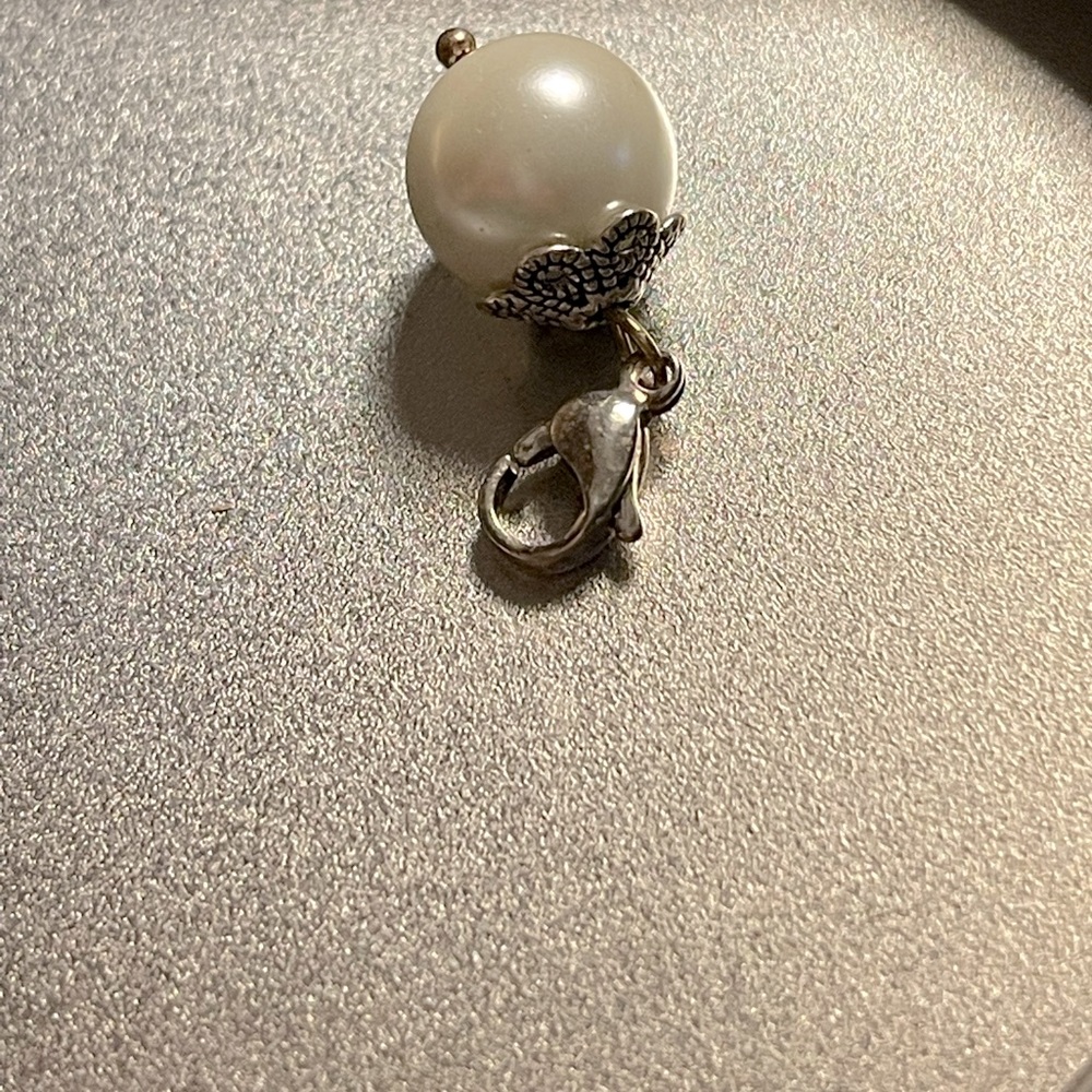 Origami owl faux pearl dangle
